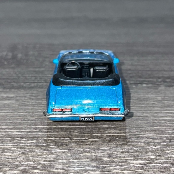 JADA TOYS 1967 CHEVY CAMARO Convertible Blue White Flames Diecast 1/64 - Picture 3 of 8
